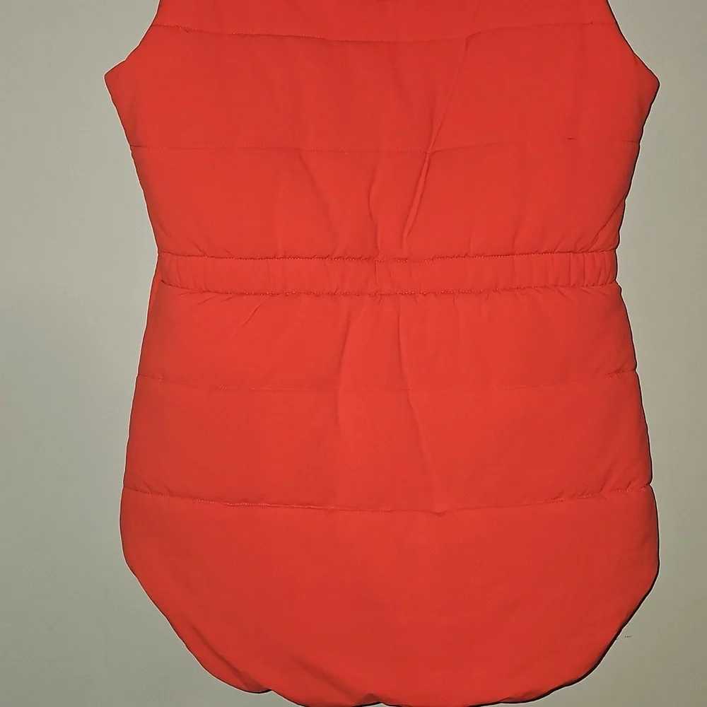 GYMSHARK Womens Gorgeous Winter Vest. Sz Medium, Like New Condition!!